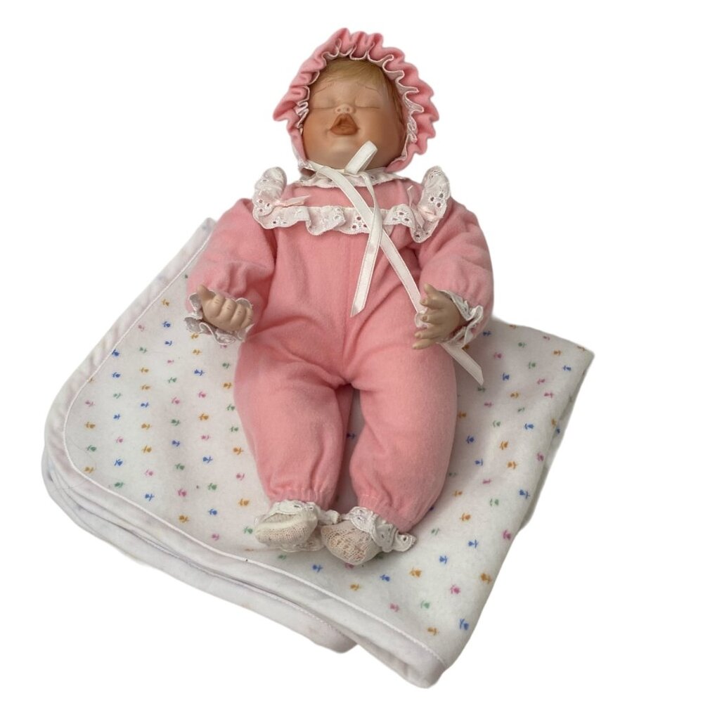 Elizabeth's Homecoming 1989 baby doll 6337 Knowles porcelain Baby Book Treasures